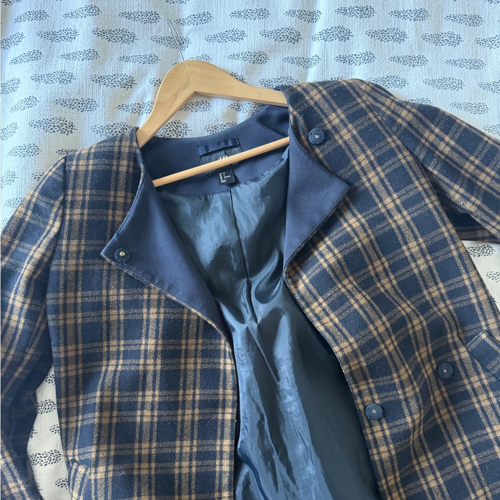 H&M Dark Tan and Navy Plaid Wool Blend Coat Women’s Sz 4/34 Collarless